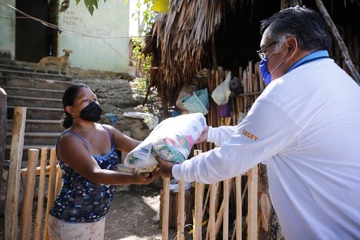 Photo of Pescadores yucatecos continúan recibiendo en sus casas apoyos económicos ante la contingencia por Coronavirus