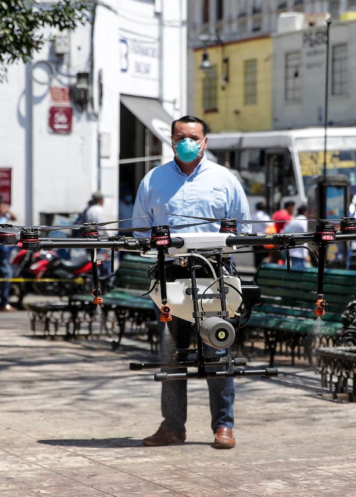 Photo of Ayuntamiento de Mérida emplea drones para sanitizar espacios públicos de la ciudad