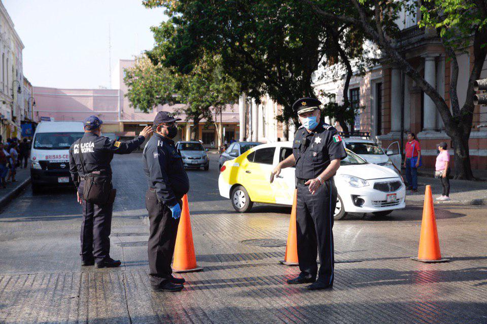 Photo of Amplio operativo policiaco para resguardar la zona de mercados de Mérida tras brote de Covid