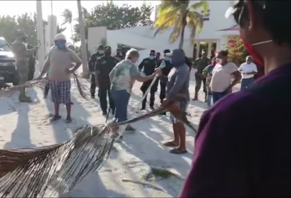 Photo of Se “calientan” los ánimos en municipios: toques de queda, amenazas a extranjeros y a enfermos de Covid-19