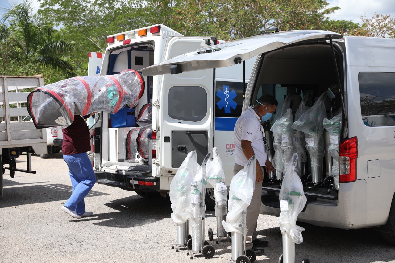 Photo of Ambulancias continúan siendo equipadas para ofrecer traslados más seguros a pacientes con Coronavirus