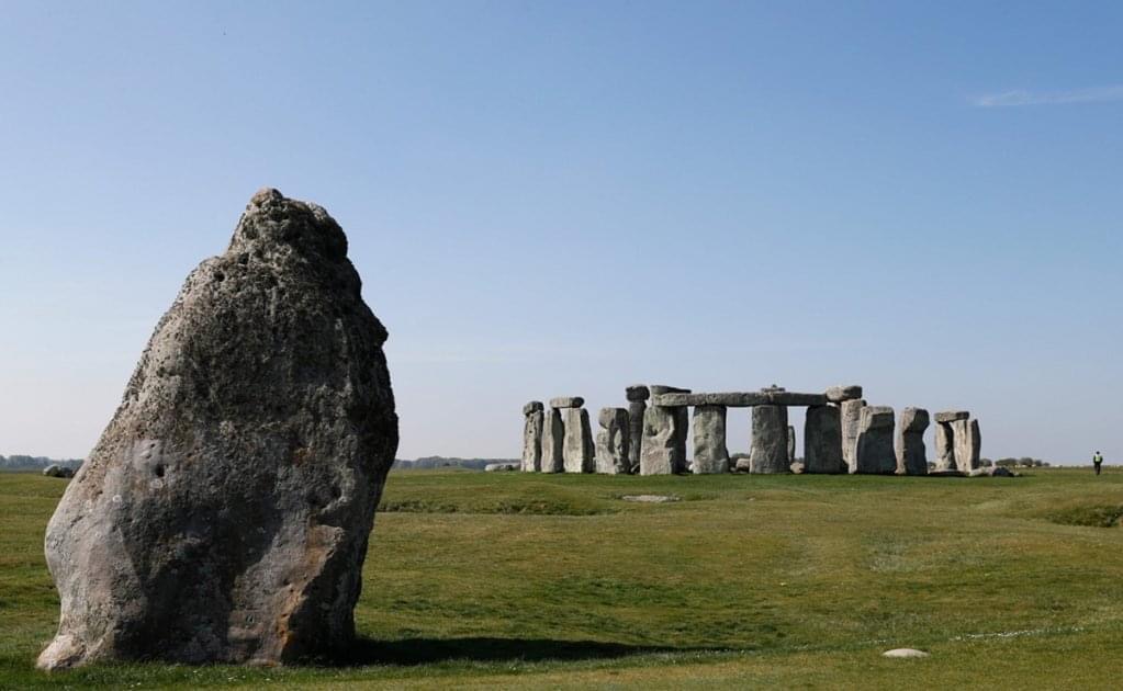 Photo of Descubren “asombrosa y única» estructura prehistórica cerca de Stonehenge