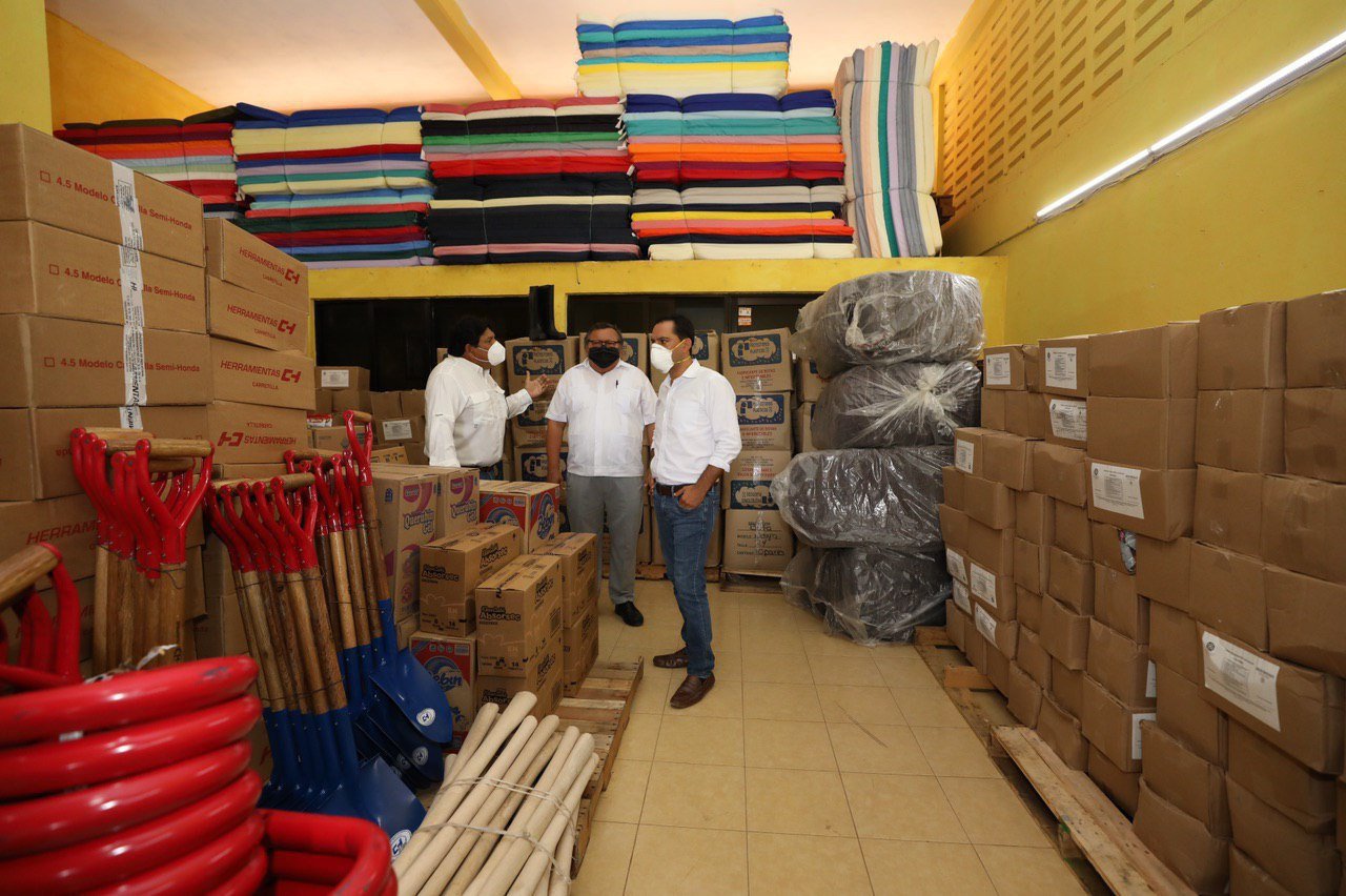 Photo of Inicia la distribución de apoyos del Fonden para familias afectadas por “Amanda” y “Cristóbal”