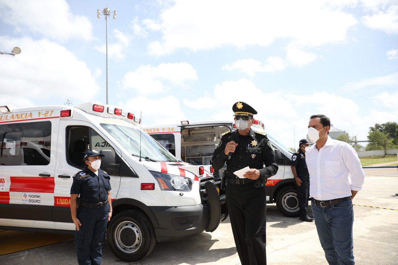 Photo of Vila entrega 12 nuevas y equipadas ambulancias a la SSP para el traslado de pacientes con Covid