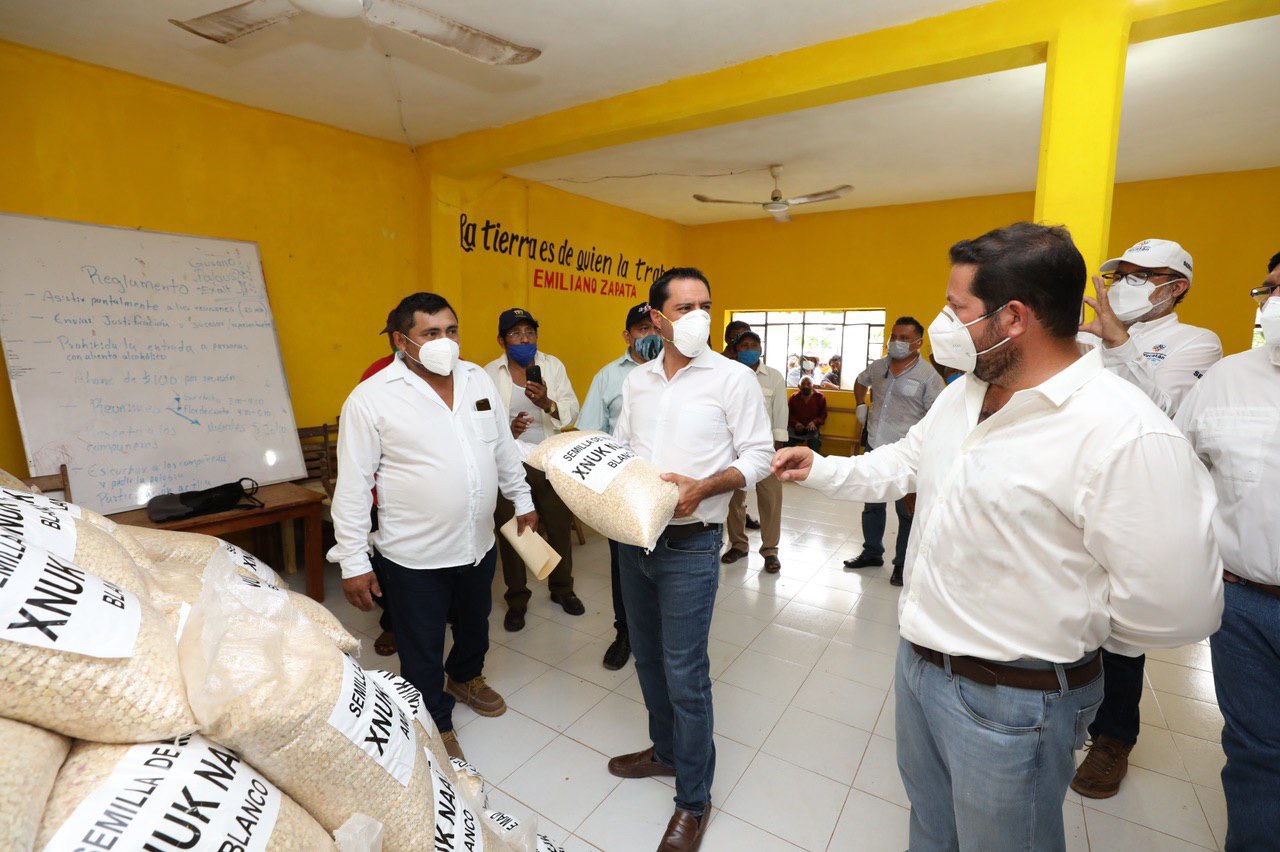 Photo of Gobernador Mauricio Vila apoya a pequeños productores yucatecos para volver a sembrar sus tierras