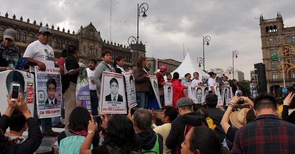 Photo of Detenido en Mérida a funcionario relacionado con el caso Ayotzinapa