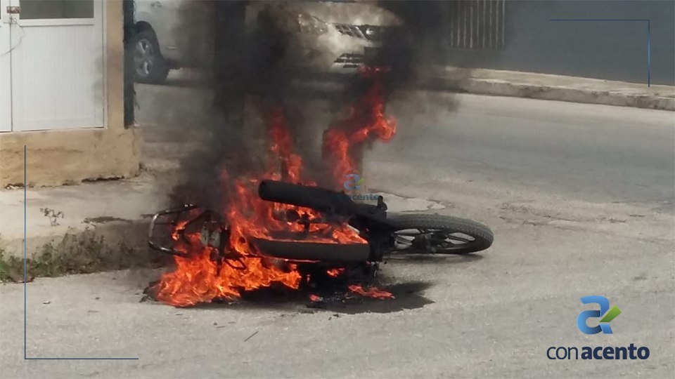 Photo of Se incendia motocicleta en el puerto de Progreso