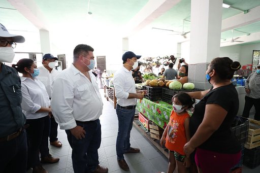 Photo of Para reactivar el campo yucateco, Mauricio Vila continúa entregando apoyos