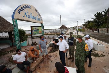 Photo of Tras el paso del huracán “Delta”, el gobernador Vila evaluó los primeros daños en zonas más afectadas