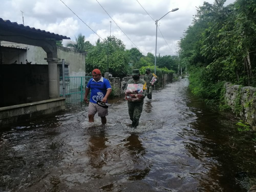 Photo of Ejército Mexicano distribuye despensas en poblados damnificados de Yucatán