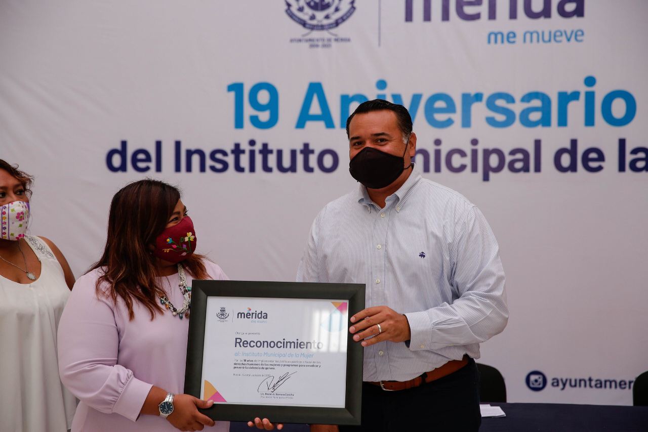 Photo of Destaca el alcalde Renán Barrera el trabajo constante del Instituto de la Mujer