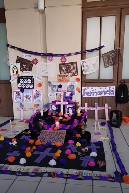 Photo of Con altar honran a víctimas de feminicidio en Yucatán