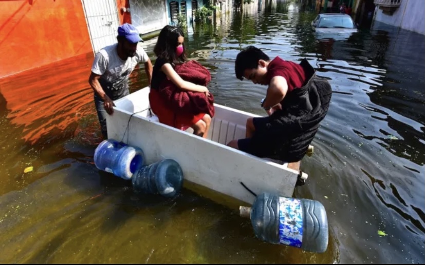 Photo of Más de 200 mil personas habrían resultado damnificadas por inundaciones en Tabasco, asegura gobernador