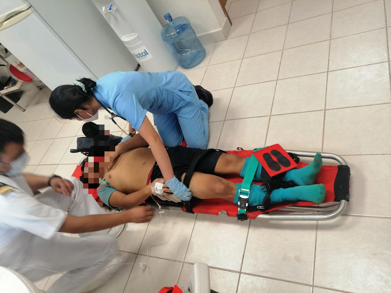 Photo of Marina rescatan a pescador en altamar que sufrió convulsiones