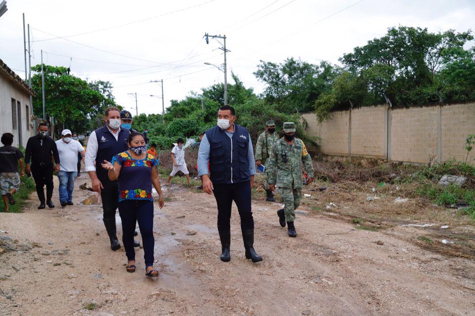Photo of Intensas labores de recuperación y la atención médica en zonas inundadas