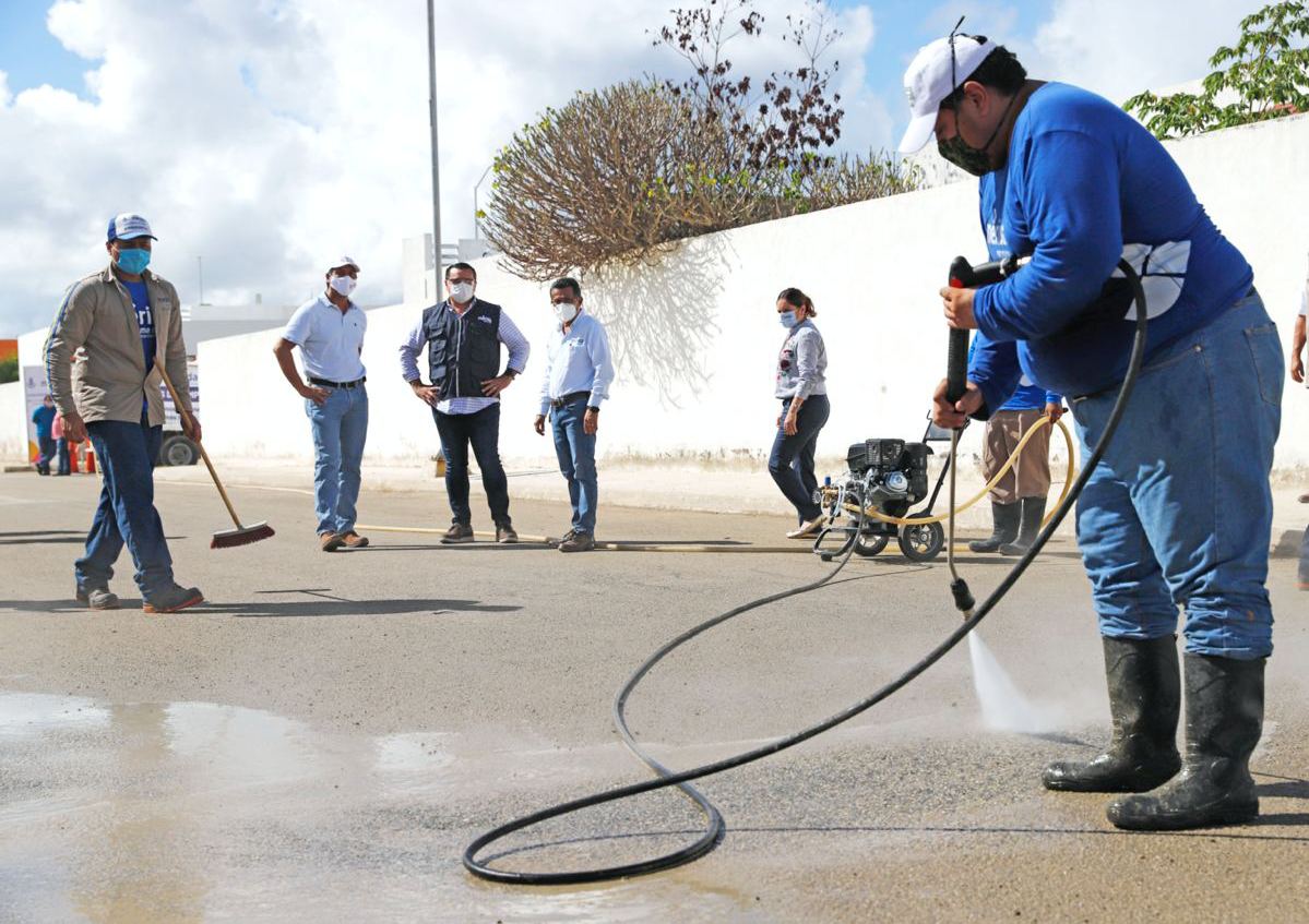 Photo of Siguen los trabajos de mantenimiento en las zonas inundadas de Mérida