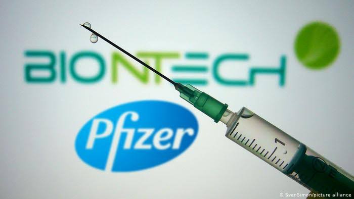 Photo of Comité asesor de la FDA respalda a la vacuna de Pfizer contra Covid-19 en EU