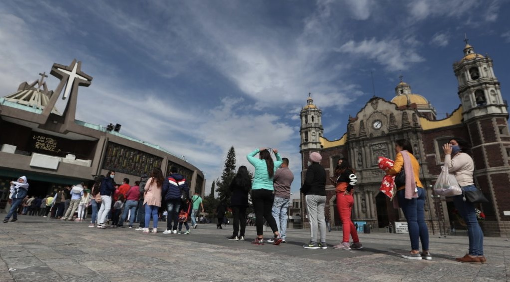 Photo of Arquidiócesis hace llamado ‘urgente’ a frenar contagios de COVID-19