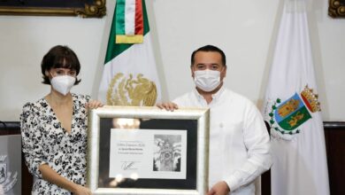 Photo of Maestra Xixili Fernández, oradora huésped del Aniversario del Primer Congreso Feminista en Yucatán