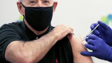 Photo of Joe Biden recibe la segunda dosis de la vacuna contra la COVID-19 de Pfizer