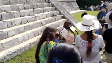 Photo of INAH cita a comparecer a turista que subió al Castillo de Chichén Itzá