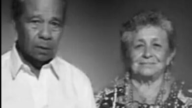 Photo of Amor eterno : pareja de abuelitos fallecen el mismo día
