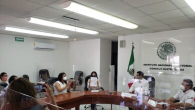 Photo of Gaby Cejudo presenta ante el INE su candidatura al IV Distrito Federal