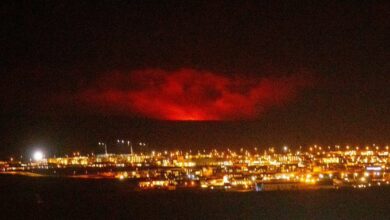 Photo of Reportan erupción volcánica al sur de Islandia; suspenden vuelos a Reikiavik