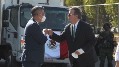 Photo of Sale el primer millón de vacunas chinas contra el Covid envasadas en México