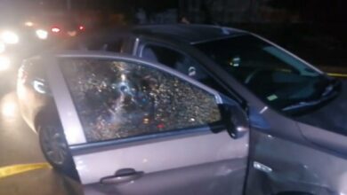 Photo of Discuten y le disparan a su auto en pleno movimiento