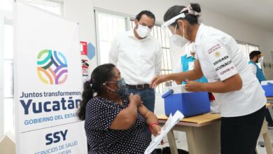 Photo of Vacunan contra Covid-19 a los adultos mayores del oriente y sur del estado