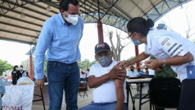 Photo of Adultos mayores de Tekax y Peto reciben vacuna contra Covid-19