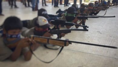 Photo of Policía comunitaria de Guerrero alista a niños a sus filas
