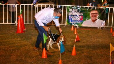 Photo of Victor Hugo firma Compromiso Integral por el Bienestar Animal