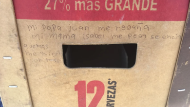 Photo of ‘Mis papás me pegan’: Niña pide ayuda con un mensaje en cartón de cervezas