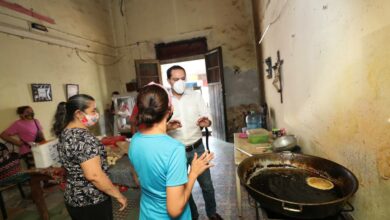Photo of El Gobernador Vila visita dos pequeños negocios familiares de Kanasín