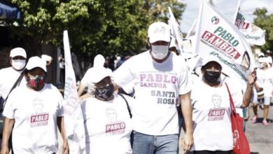 Photo of Junto a las familias celebra Pablo Gamboa a las mamás del tercer distrito federal de Mérida