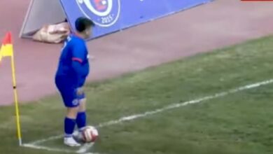 Photo of Compra equipo de fútbol y pone a su hijo de 126 kilos a jugar