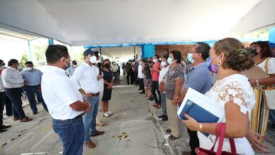 Photo of Mauricio Vila entrega mobiliario nuevo para más escuelas públicas