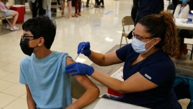 Photo of Cofepris autoriza aplicación de vacuna Pfizer a menores desde los 12 años