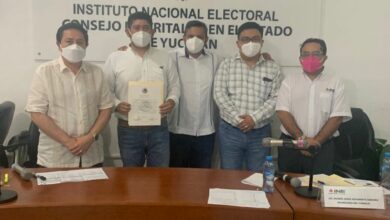 Photo of Rommel Pacheco recibe constancia de mayoría; será diputado federal