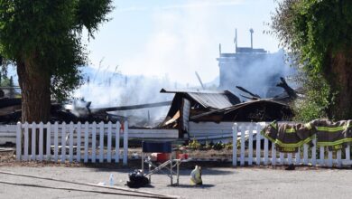 Photo of Incendian iglesias en Canadá tras hallazgos de restos de niños amerindios en internados