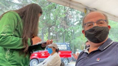 Photo of Felipe Calderón recibe segunda dosis antiCovid y manifiesta su preocupación por el manejo de la pandemia en México