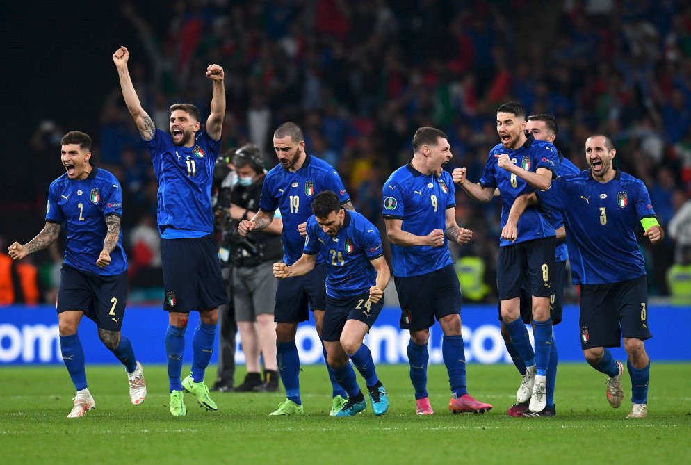 Italia es campeón de la Eurocopa al vencer a Inglaterra en la tanda de