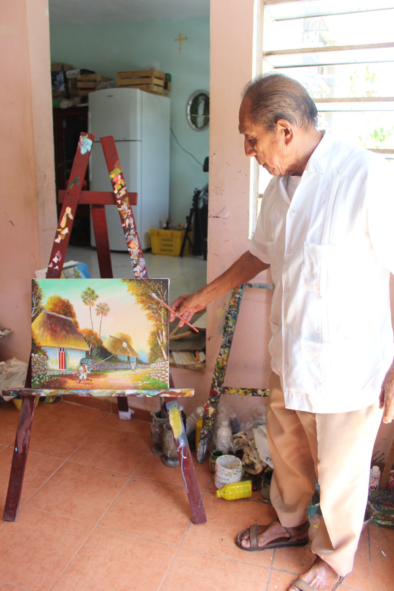 Faustino Tutzin, promotor de la cultura maya a través de sus cuadros