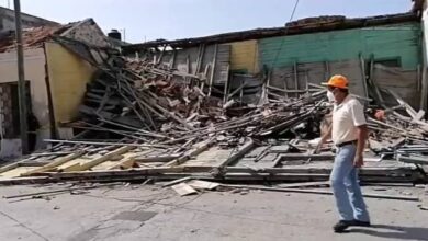 Photo of Se derrumba antigua casa de madera en Progreso