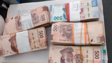 Photo of Detienen a mujer en el aeropuerto de Mérida con casi medio millón de pesos