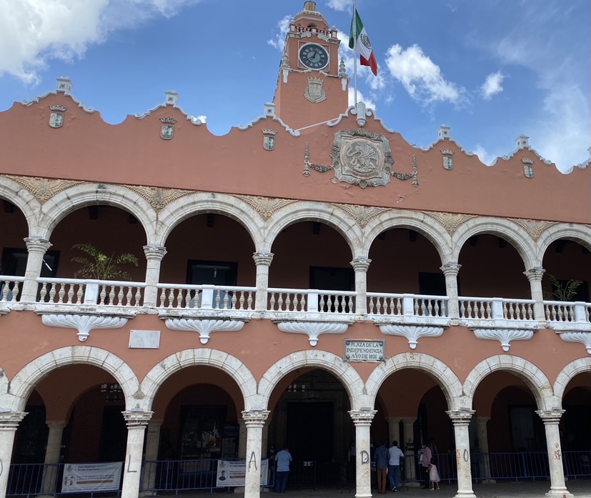 Ayuntamiento de Mérida responde ante posible embargo por luminarias