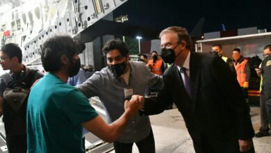 Photo of Periodistas afganos llegan refugiados a México