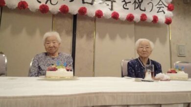 Photo of Gemelas japonesas de 107 años rompen récord Guinness de mayor edad en el mundo